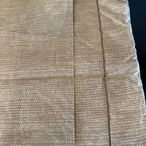 New Croscill Home Two( 2) Floral Pillow Shams Standard Size 27" x 21" - Picture 5 of 9